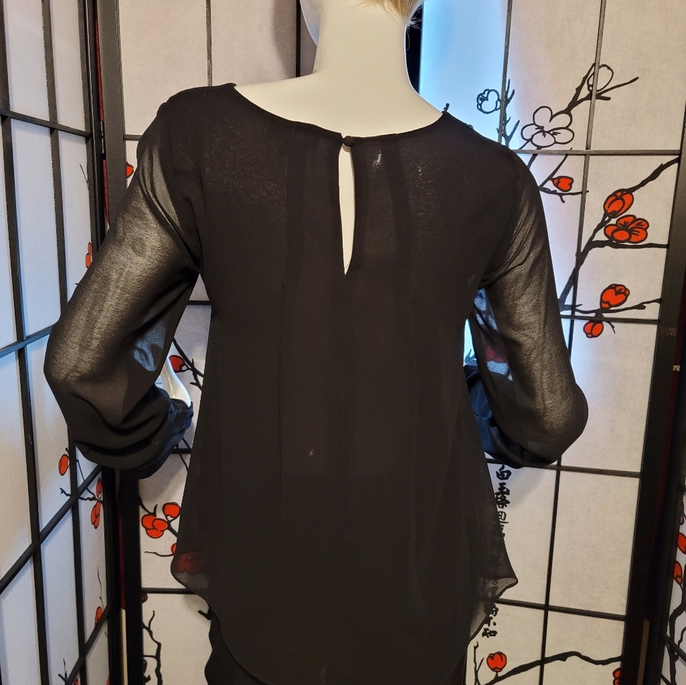 MINE LADIES BLACK BABY DOLL PLEATED FRONT/PEEK A BOO BACK BLOUSE/SIZE SMALL - Picture 9 of 14